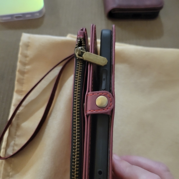 15 Iphone 15 cases NEW!!! Girly!!! Wristlets and cases - Picture 15 of 16